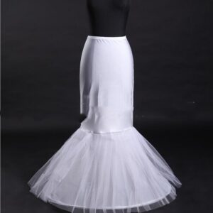 Large Fishtail Skirt Supporting Bride Wedding Dress